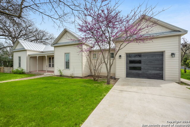 303 James St Property Photo 2