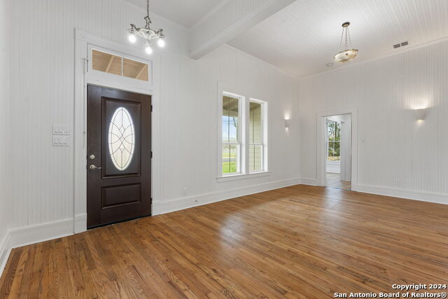 303 James St Property Photo 4