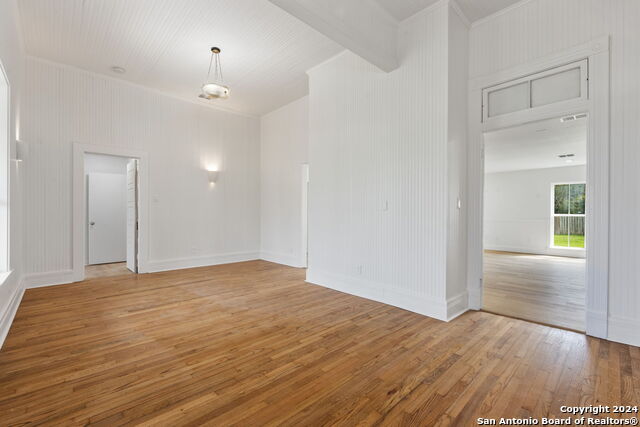 303 James St Property Photo 5