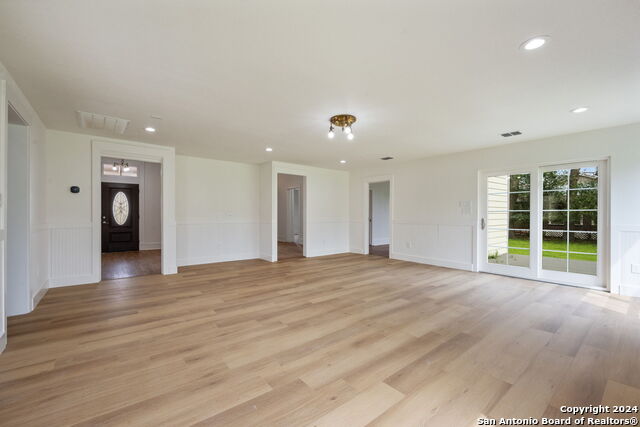 303 James St Property Photo 6