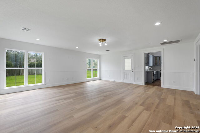 303 James St Property Photo 8