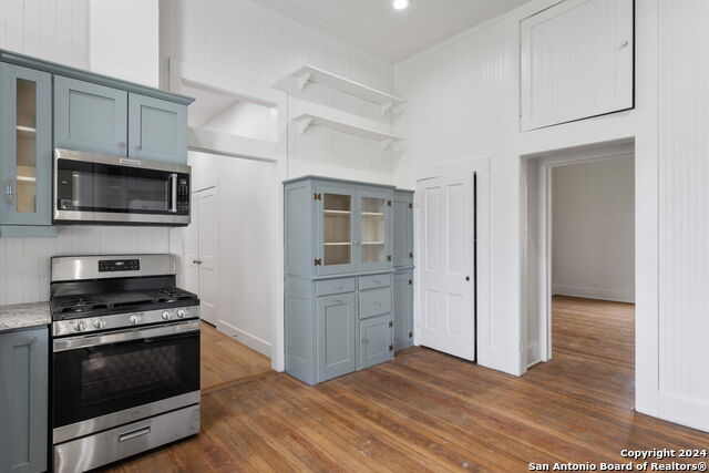 303 James St Property Photo 9