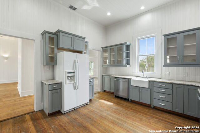 303 James St Property Photo 11