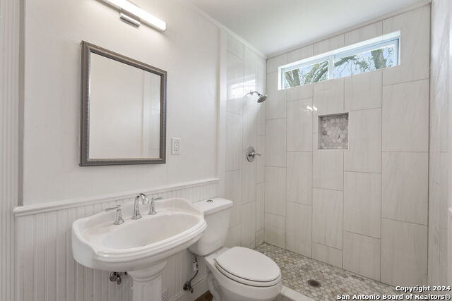 303 James St Property Photo 18