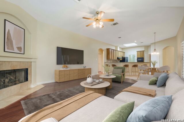 15103 Mossoak Cove Property Photo 6