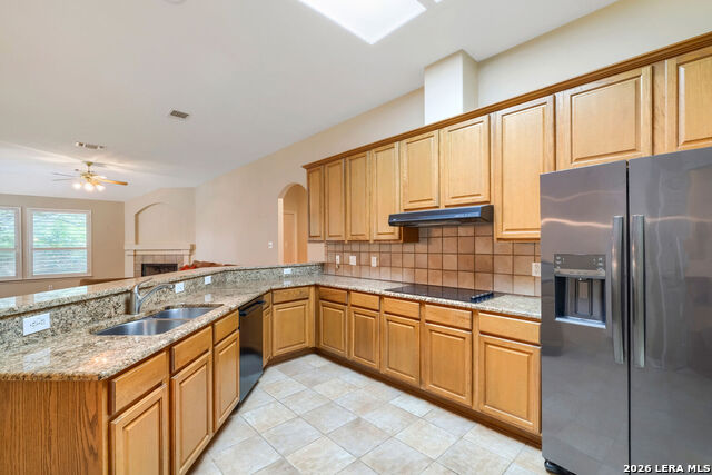 15103 Mossoak Cove Property Photo 8