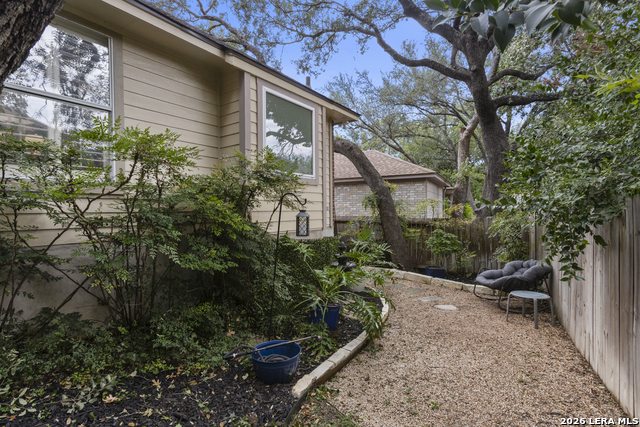 6610 Lost Spring Dr Property Photo 25