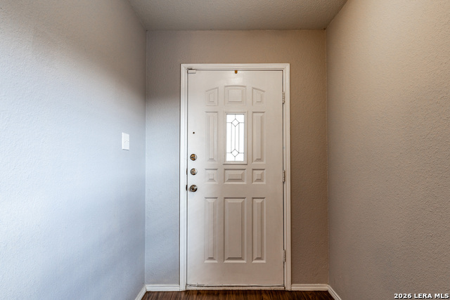 7930 Saddle Run Property Photo 6