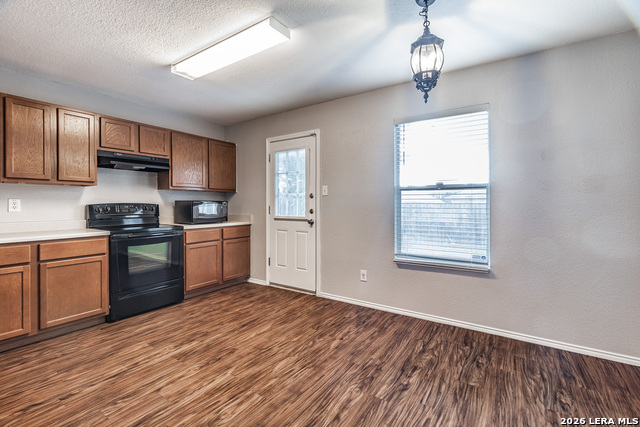 7930 Saddle Run Property Photo 12
