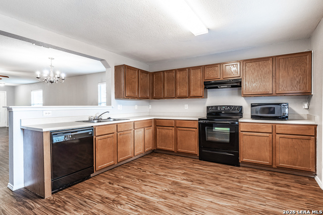 7930 Saddle Run Property Photo 13