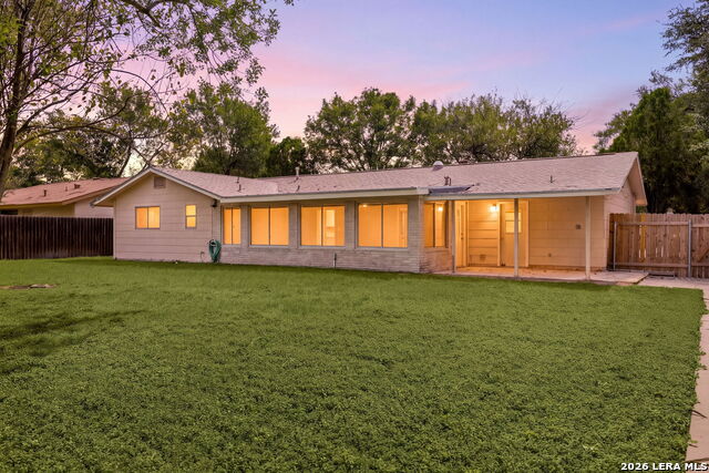 5247 Round Table Property Photo 24