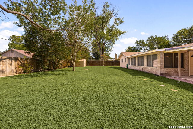 5247 Round Table Property Photo 27