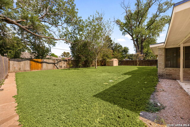 5247 Round Table Property Photo 28