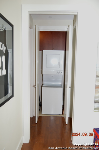 610 E Market St Property Photo 23