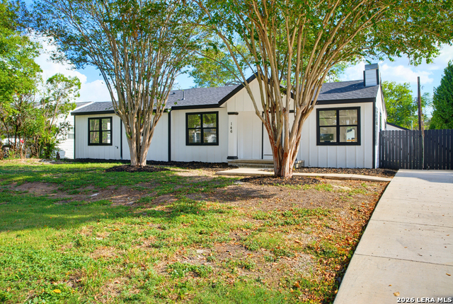 146 Larchmont Property Photo 1