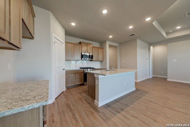 152 Liam Ct Property Photo 2