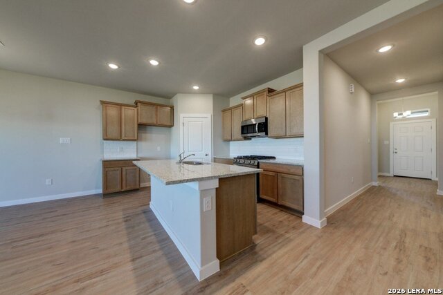 152 Liam Ct Property Photo 4