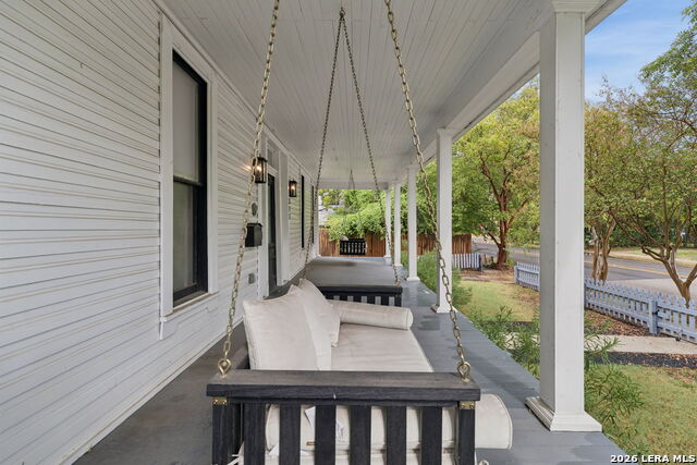311 Pereida St Property Photo 5