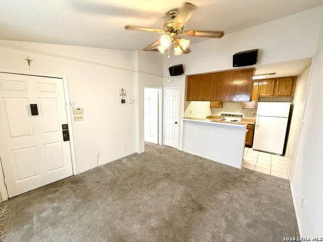 4803 Hamilton Wolfe Property Photo 3