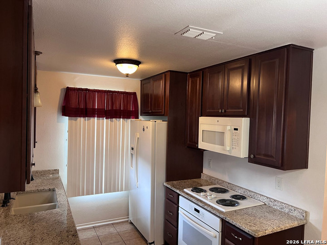 3345 Stoney Sq Property Photo 4