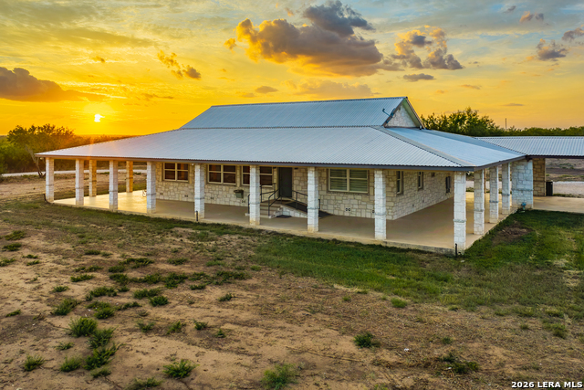 514 E Fm 140 Property Photo 4