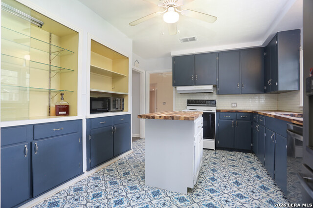 621 E Hackberry Property Photo 6