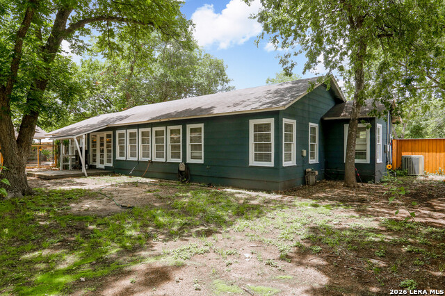621 E Hackberry Property Photo 25