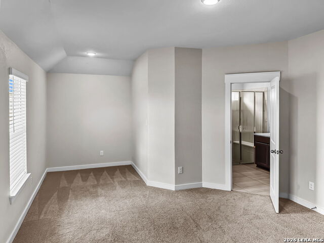 916 Gray Cloud Dr Property Photo 8