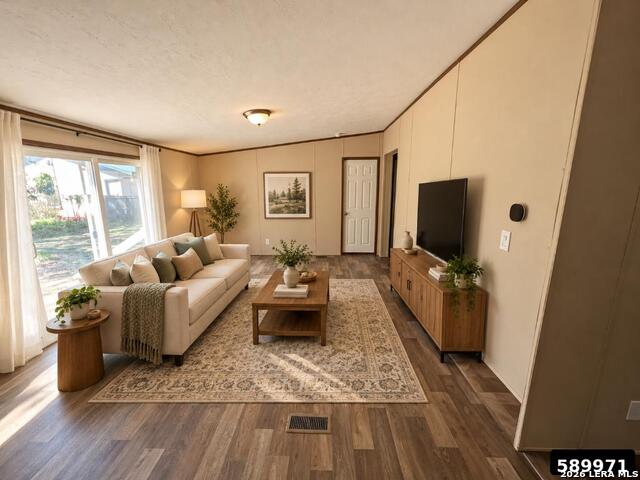 105 E Newman St Property Photo 2