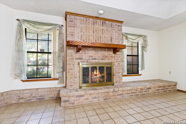 13723 Hunters Hawk St Property Photo 9