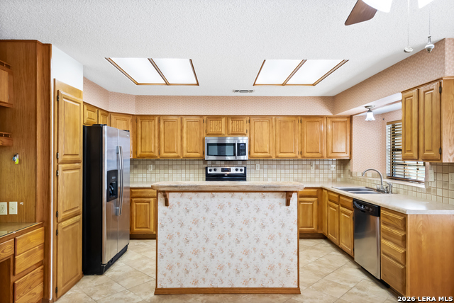 13723 Hunters Hawk St Property Photo 11