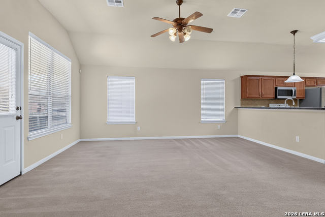 201 Comanche Trl Property Photo 7