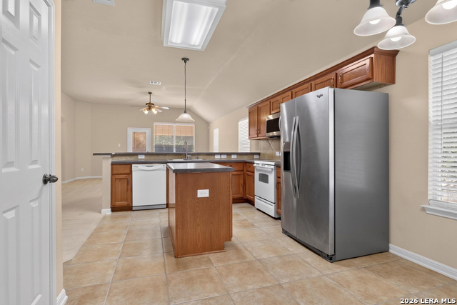 201 Comanche Trl Property Photo 10