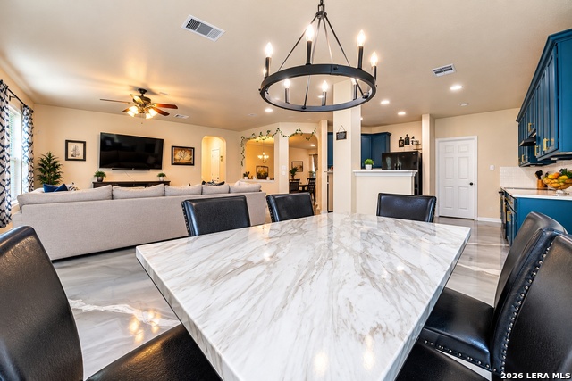 137 Springtree Shadow Property Photo 9