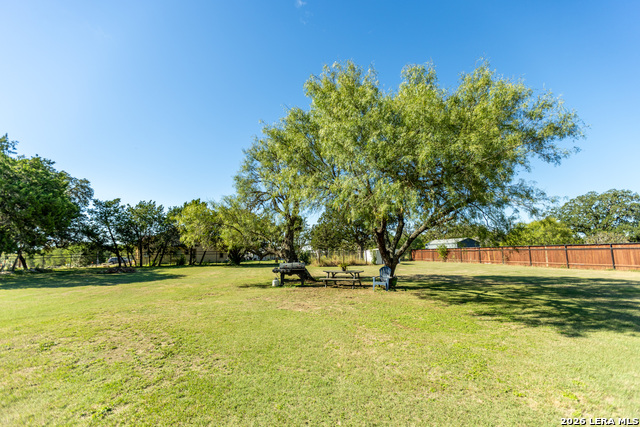 1216 Kings Ranch Rd Property Photo 4