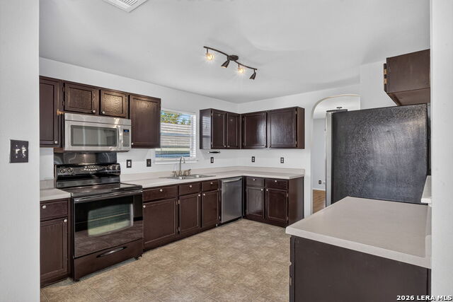 643 Granite Cliff Property Photo 12