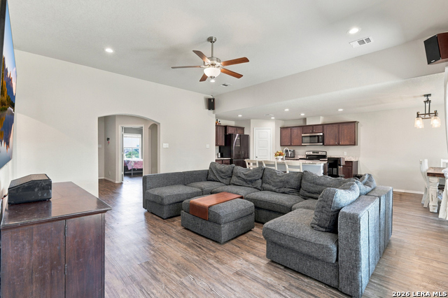 118 Peter Kleid Loop Property Photo 14