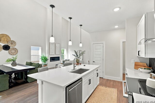 21006 Promontory Cir Property Photo 12