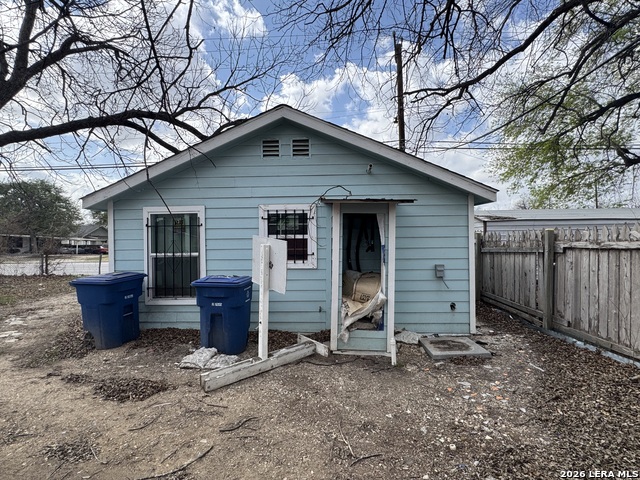 303 Ward Ave Property Photo 18