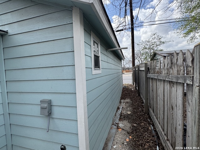 303 Ward Ave Property Photo 19