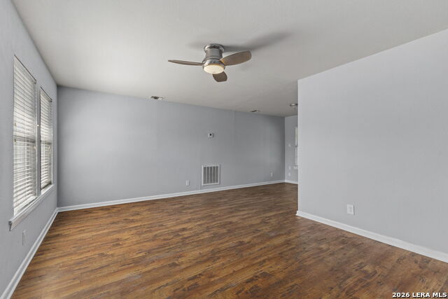 247 Creath Pl Property Photo 5