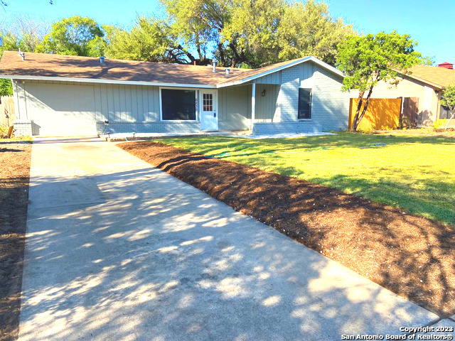 6235 FLINT ROCK DR Property Photo 1