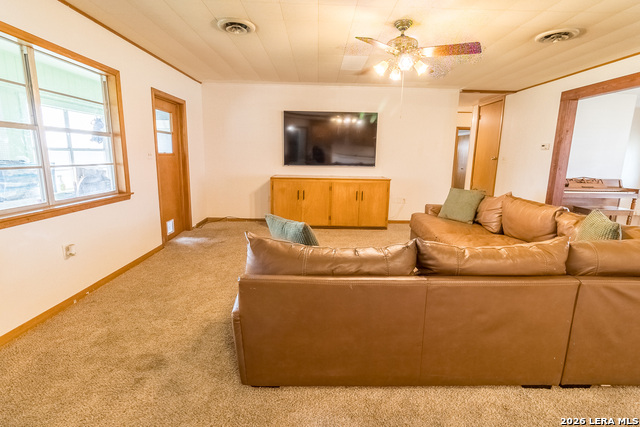 359 1st St Property Photo 6