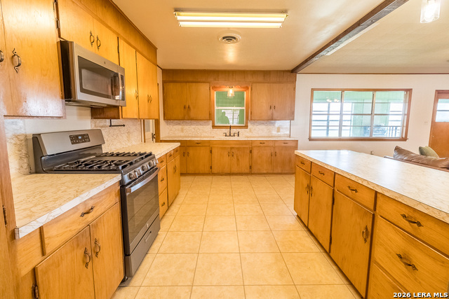 359 1st St Property Photo 14