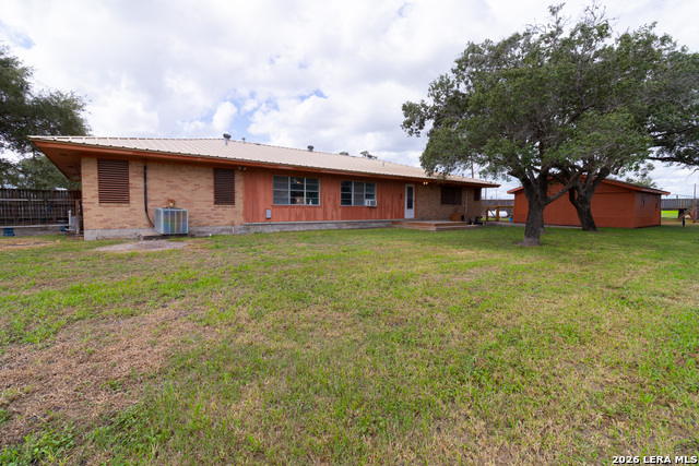 359 1st St Property Photo 40