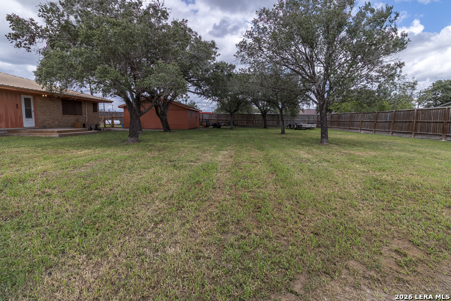 359 1st St Property Photo 41