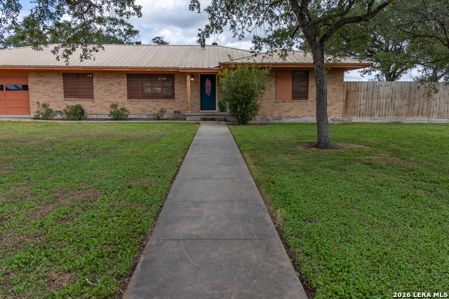 359 1st St Property Photo 46