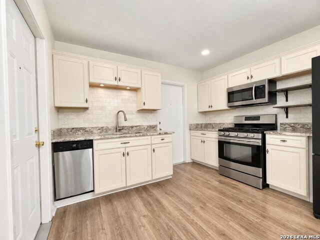 712 Aero Ave Property Photo 6