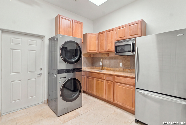 8450 Fountain Property Photo 5