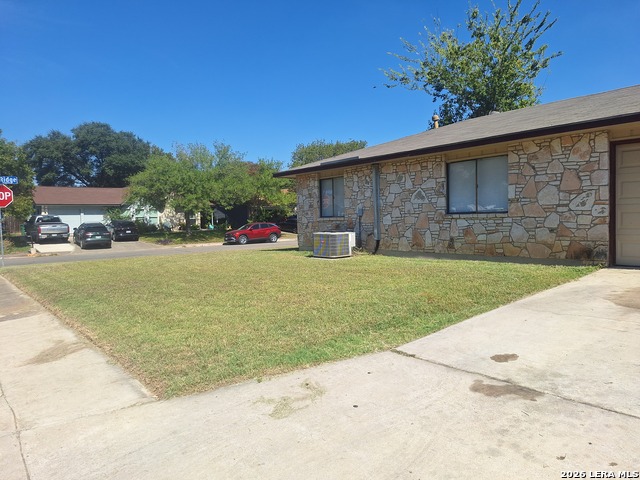 9338 Valley Rdg Property Photo 3